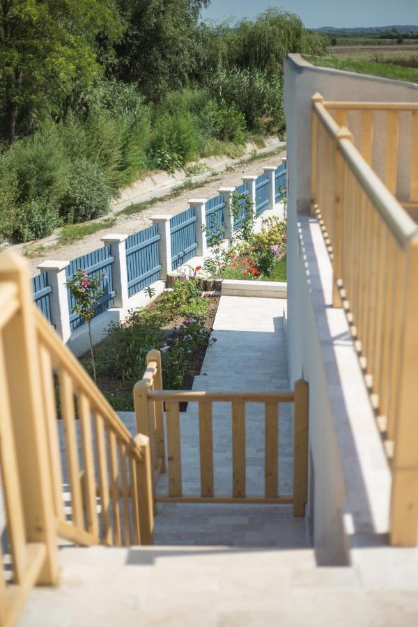 Pensiunea Nest Dunavăţu de Jos Kültér fotó